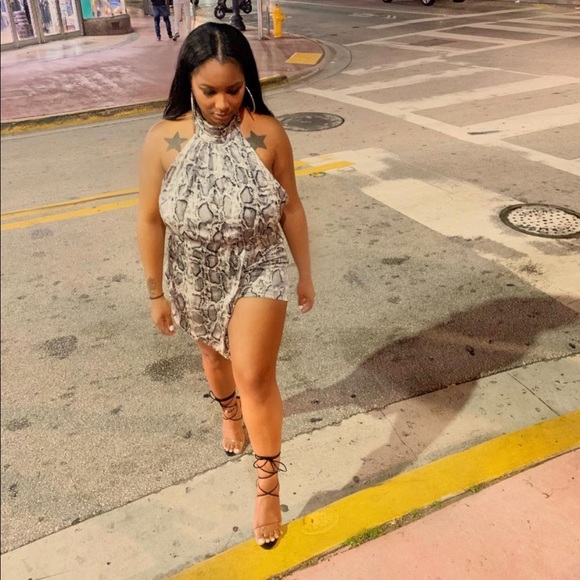 Boohoo snake skin romper US size 10 - Picture 5 of 5